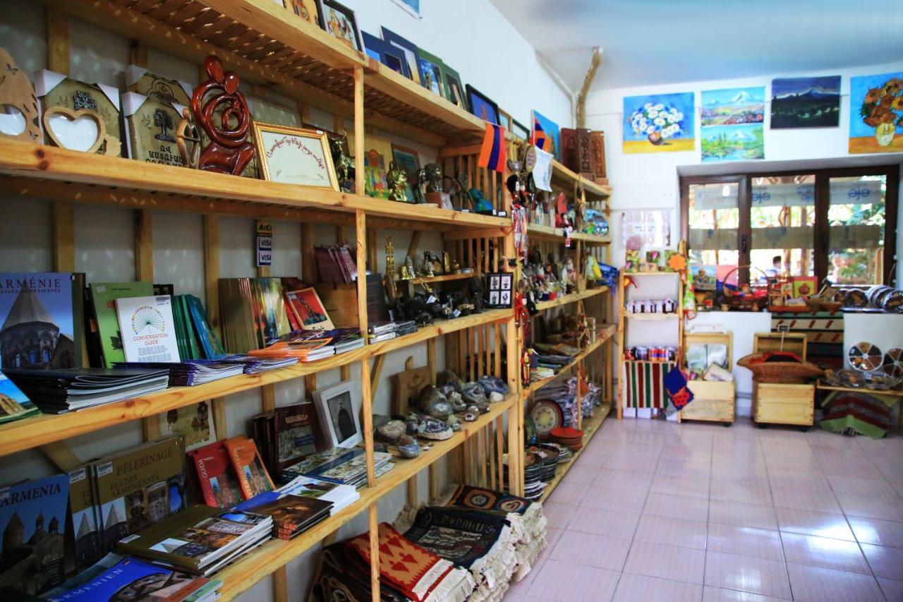 Machanents Art Hotel Vagharshapat 외부 사진